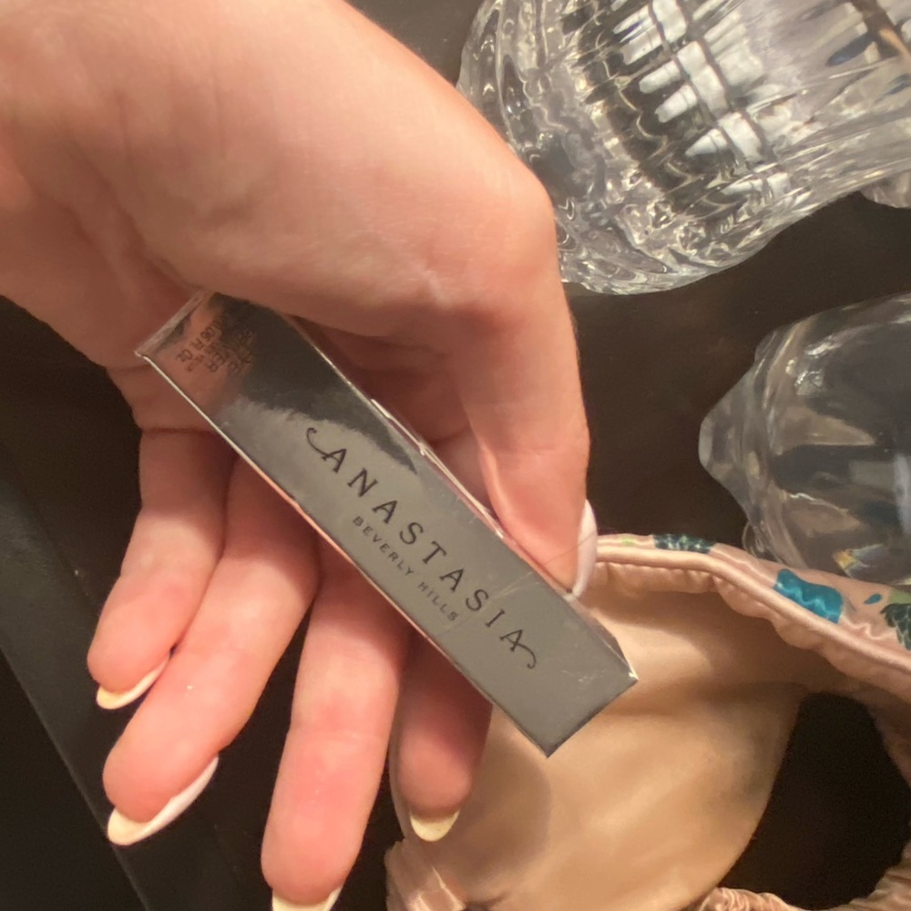 Anastasia eye primer